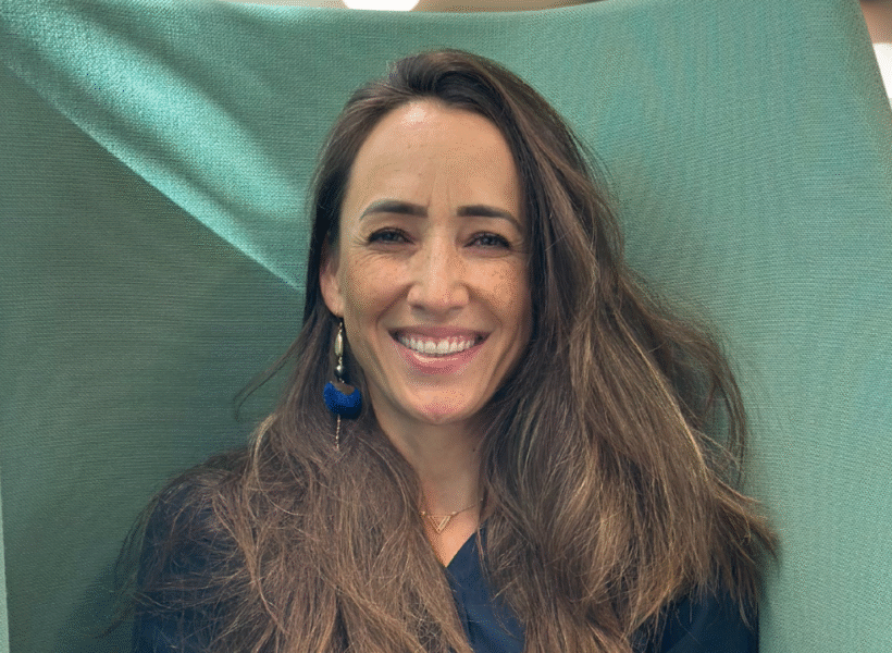 Porträt der Coworkerin und Community Mitglied Tiare im zentroom Coworking Space im Bahnhof Bern